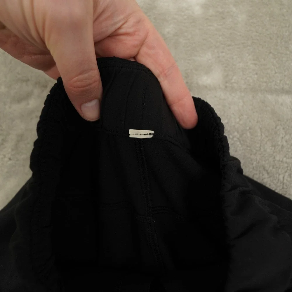 Lululemon On The Fly 7/8 Ankle Pants Size 2 Yoga Workout Black‎ Pockets Luxtreme